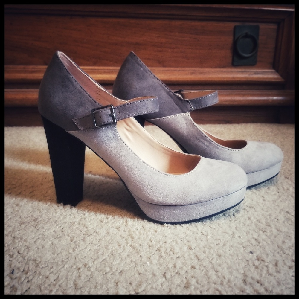Candie's Gray and Black Heels